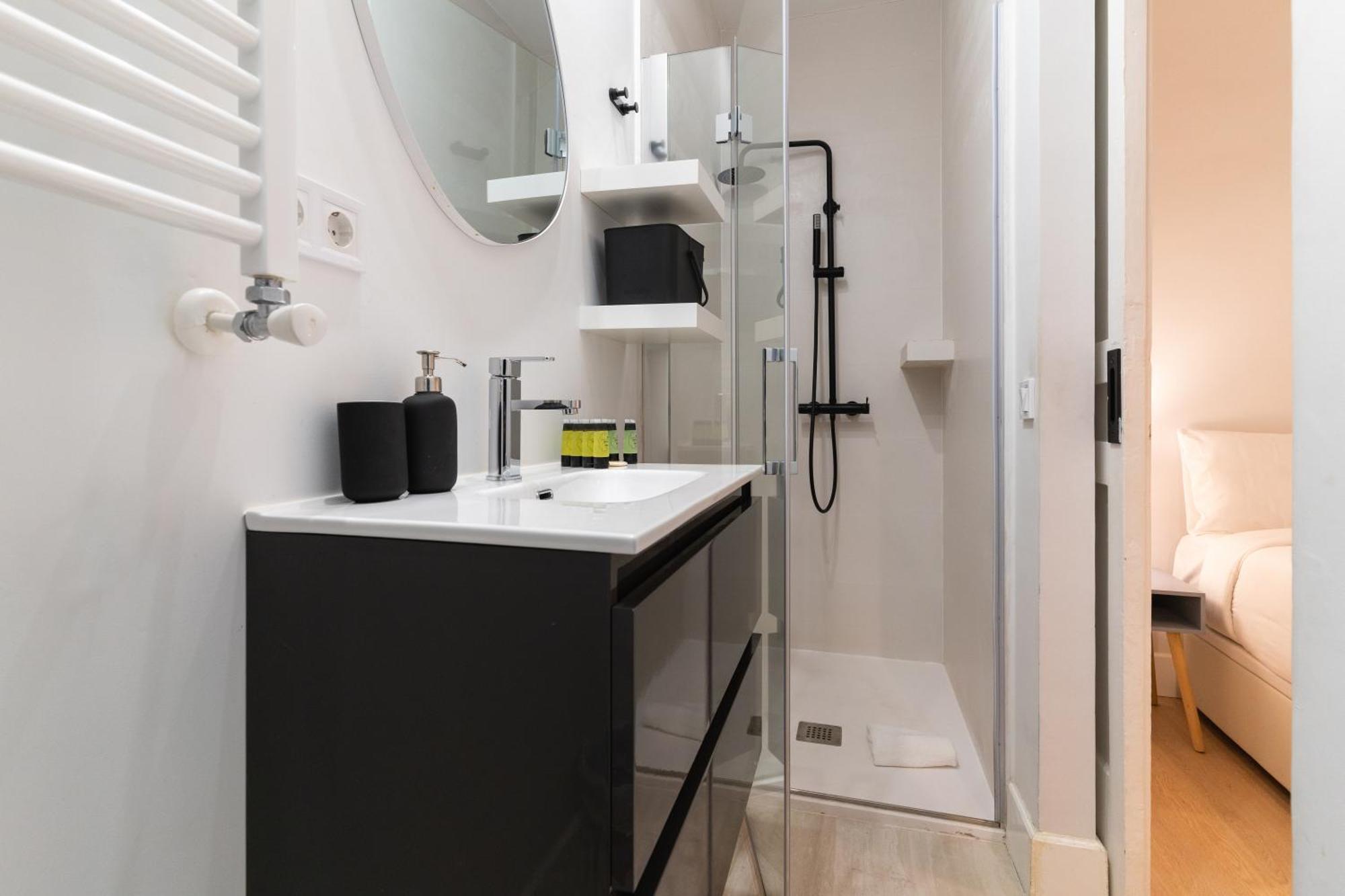 شقة Cozy And Central-1Bd 1Bth- Cortes مدريد المظهر الخارجي الصورة